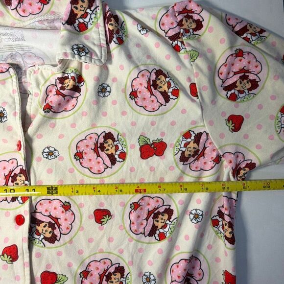 Strawberry shortcake Pajama Top Lg Short Sleeve - Picture 4 of 6